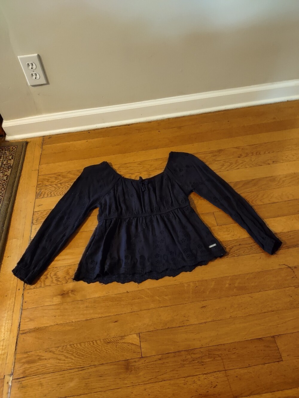 Limited Too black long sleeve eyelet peplum ruffly babydoll top size medium